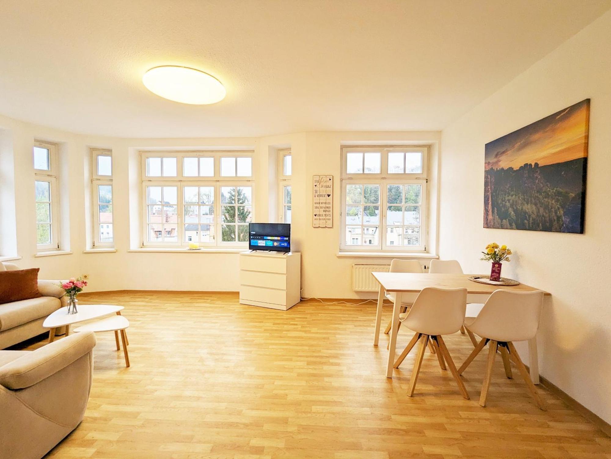 Hw3 - Urlaubsmagie - Helle, Grosse Wohnung Mit Pool Sebnitz Buitenkant foto